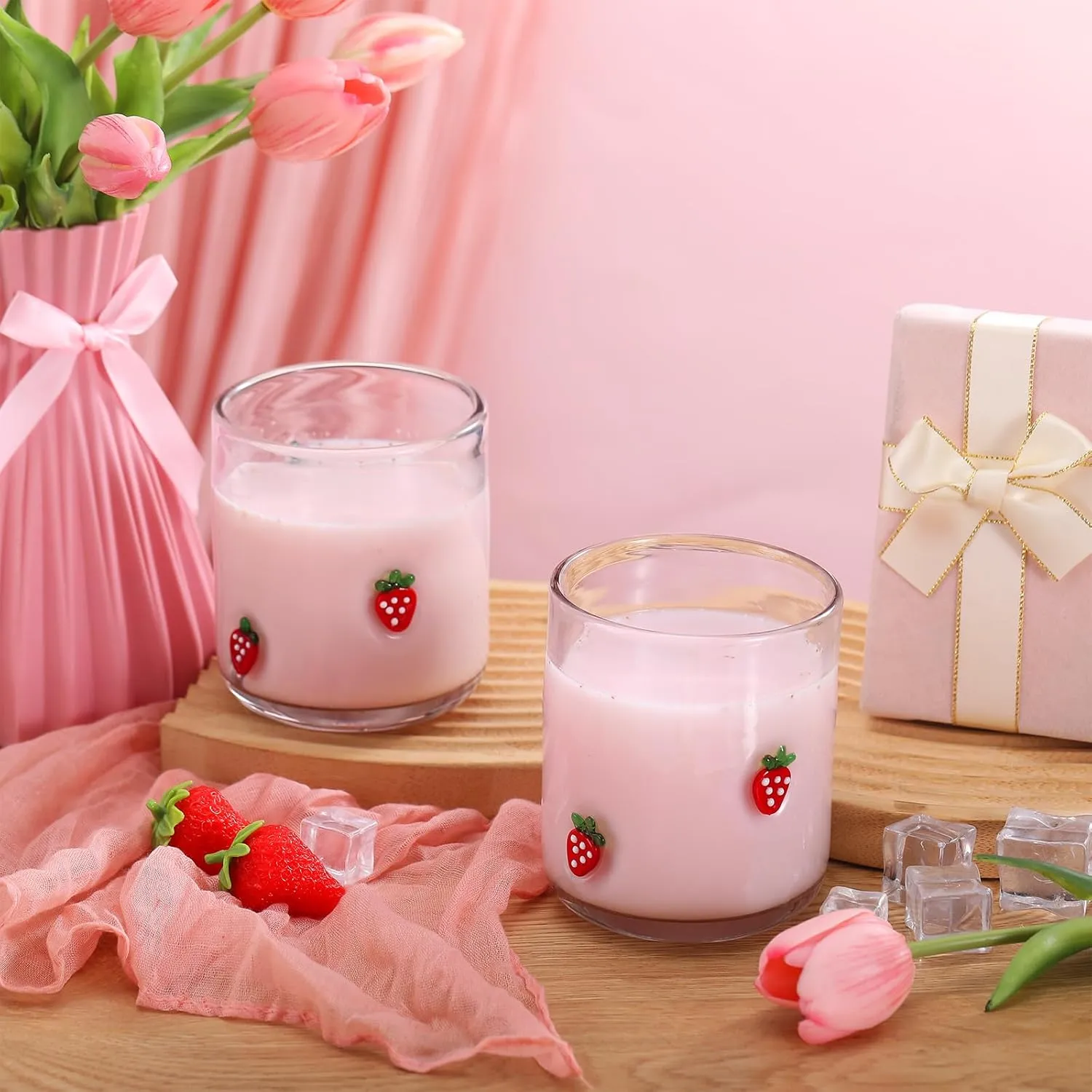 2 Pcs Strawberry Icon Juice Glasses, 14oz Strawberry Stemless Wine Drinking Juice Glass Cup for Summer Fruit Party Supplies Gift