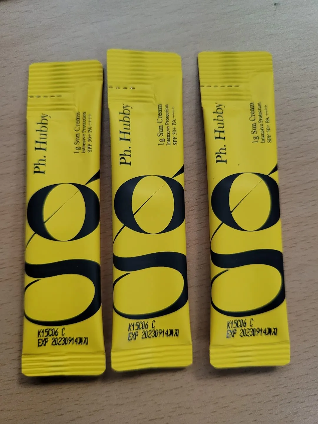 3CE BLUR WATER TINT(4.6g) soft lip with less smear with a blurry finish (#LAYDOWN) with sun cream(1ml*3ea)