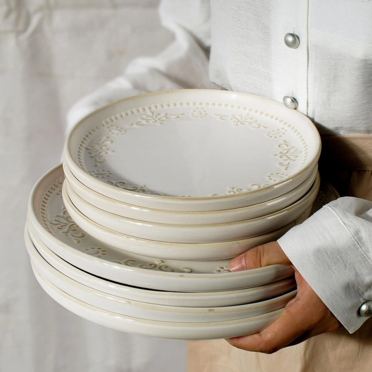 Artena Salad Plates, 8.5 Inch Embossed Ceramic Dinner Plates for Appetizer Dessert, Kitchen Plates With Lipped Edges, Set Of 2, Microwave Oven Dishwasher Safe (Damask Floral)