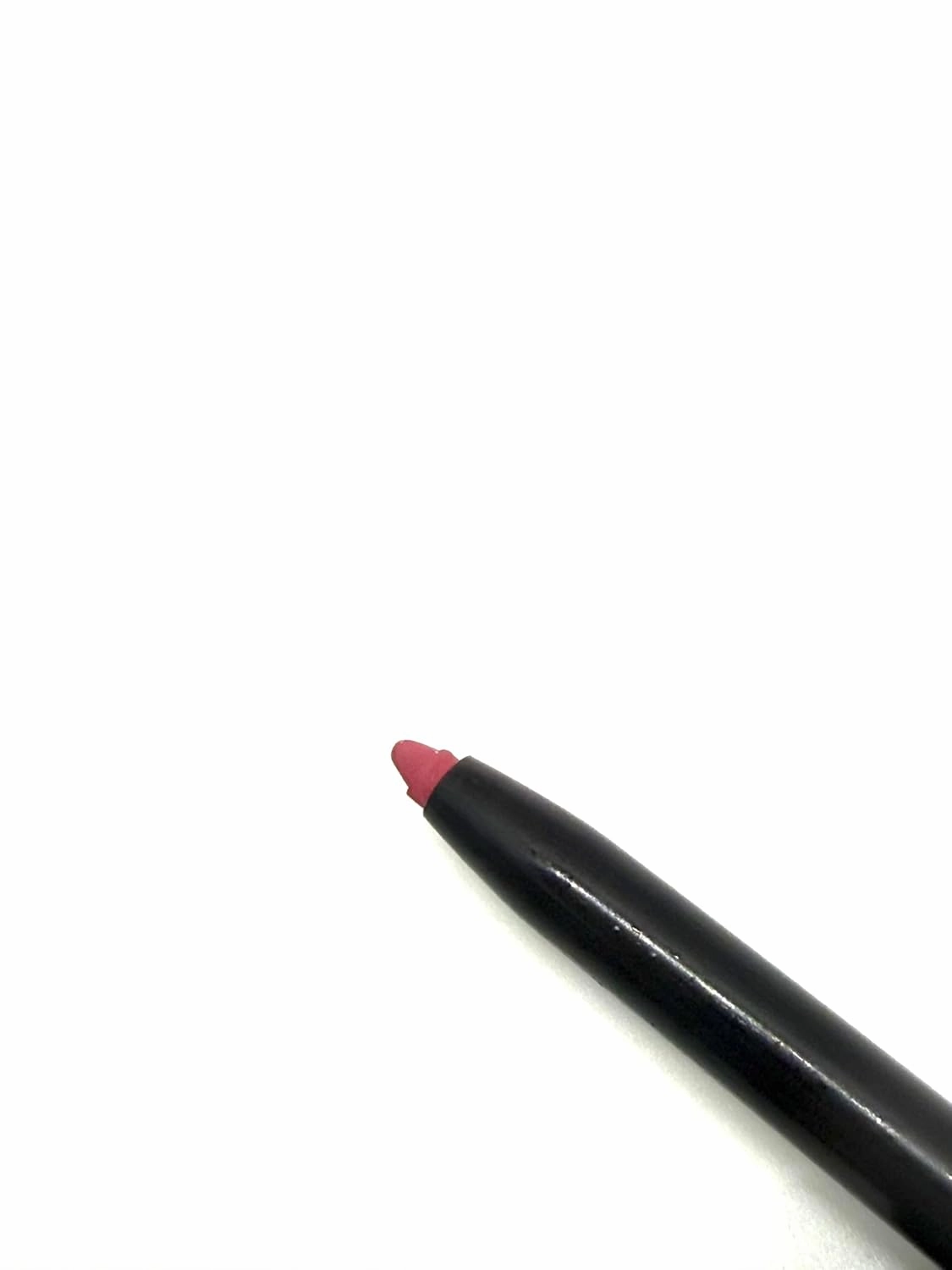 HypoAllergenic Lip Stick Pencils (Bossy Automatic Refine Lip Liner)