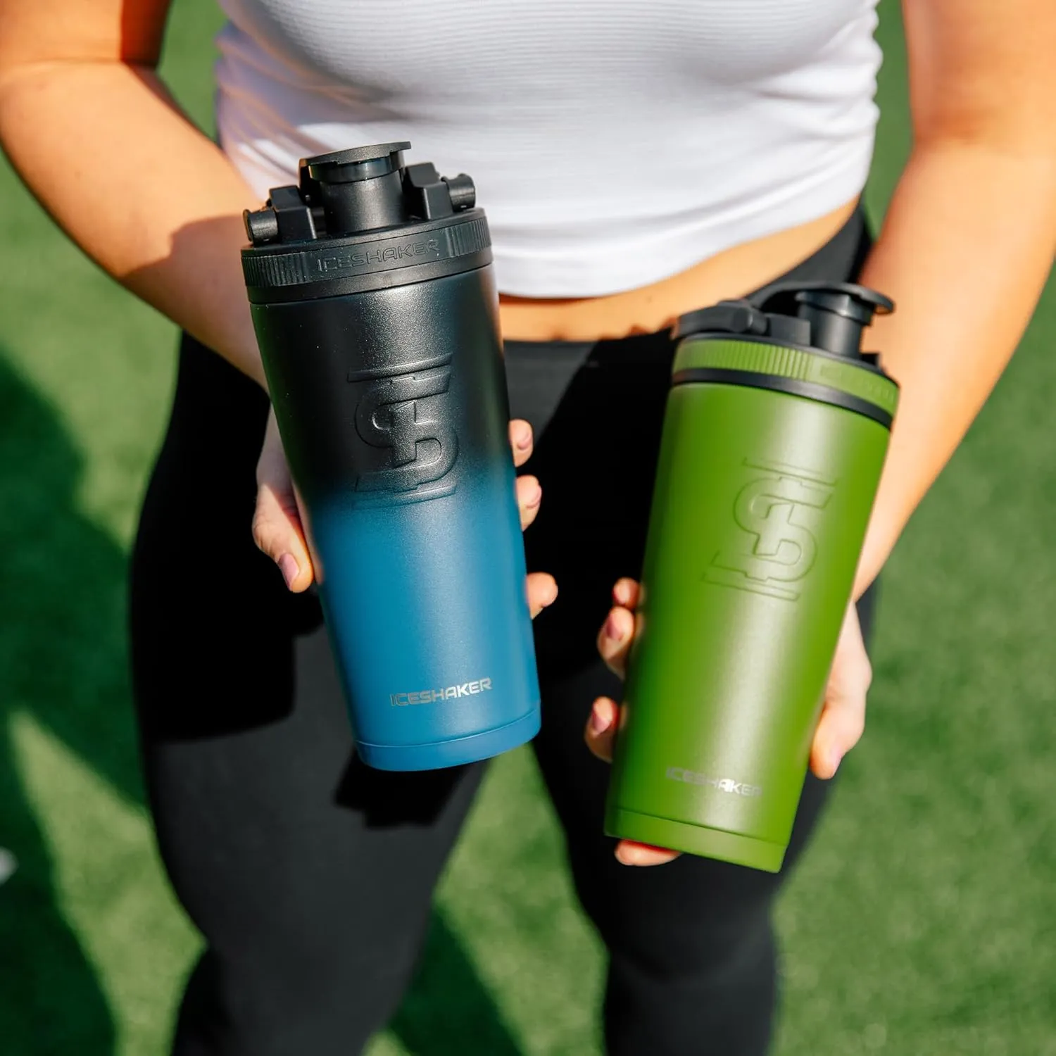 Ice Shaker Insulated Stainless Steel Shaker Bottle | 26oz, Navyblack | Cold for 30  Hours | Insulated Cup with Twist-on Agitator | Odor-Free Bottle for Protein Shakes, Water, Smoothies, Cocktails