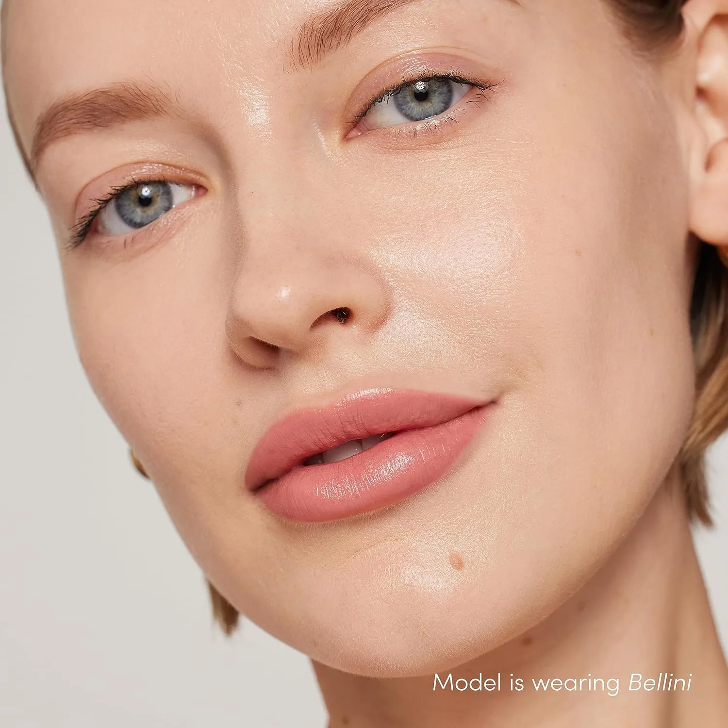 jane iredale ColorLuxe Hydrating Cream Lipstick, Creamy, Highly Pigmented Lip Color Delivers Weightless Moisture and Bold Payoff, Satin Finish, Vegan