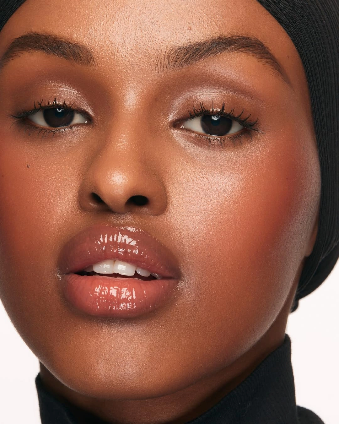 MAKE Beauty Serum Balm Hydrating Lip Oil. Vegan moisturizing lip gloss with plumping effect. Lip treatment cream for soft, smooth, shiny lips - Shade, Sun Flare