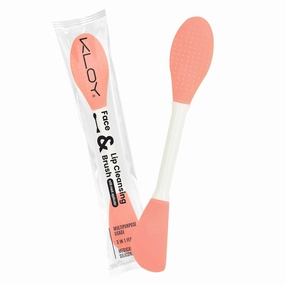 Silicone Face Mask Applicator & Lip Cleansing Brush Made With Ultra Hygienic Soft Silicone Bristle For Gentle Exfoliation (Peach)