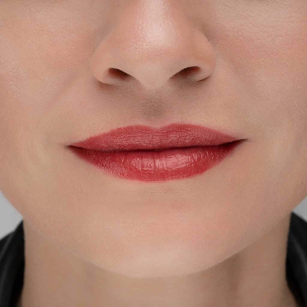 TRE'STIQUE Prime And Shine Lip Crayon, Refillable Shiny Lipstick With Built-in Lip Primer, Clean Beauty Makeup, Lipstick For Women, 2-in-1 Glossy and Primer