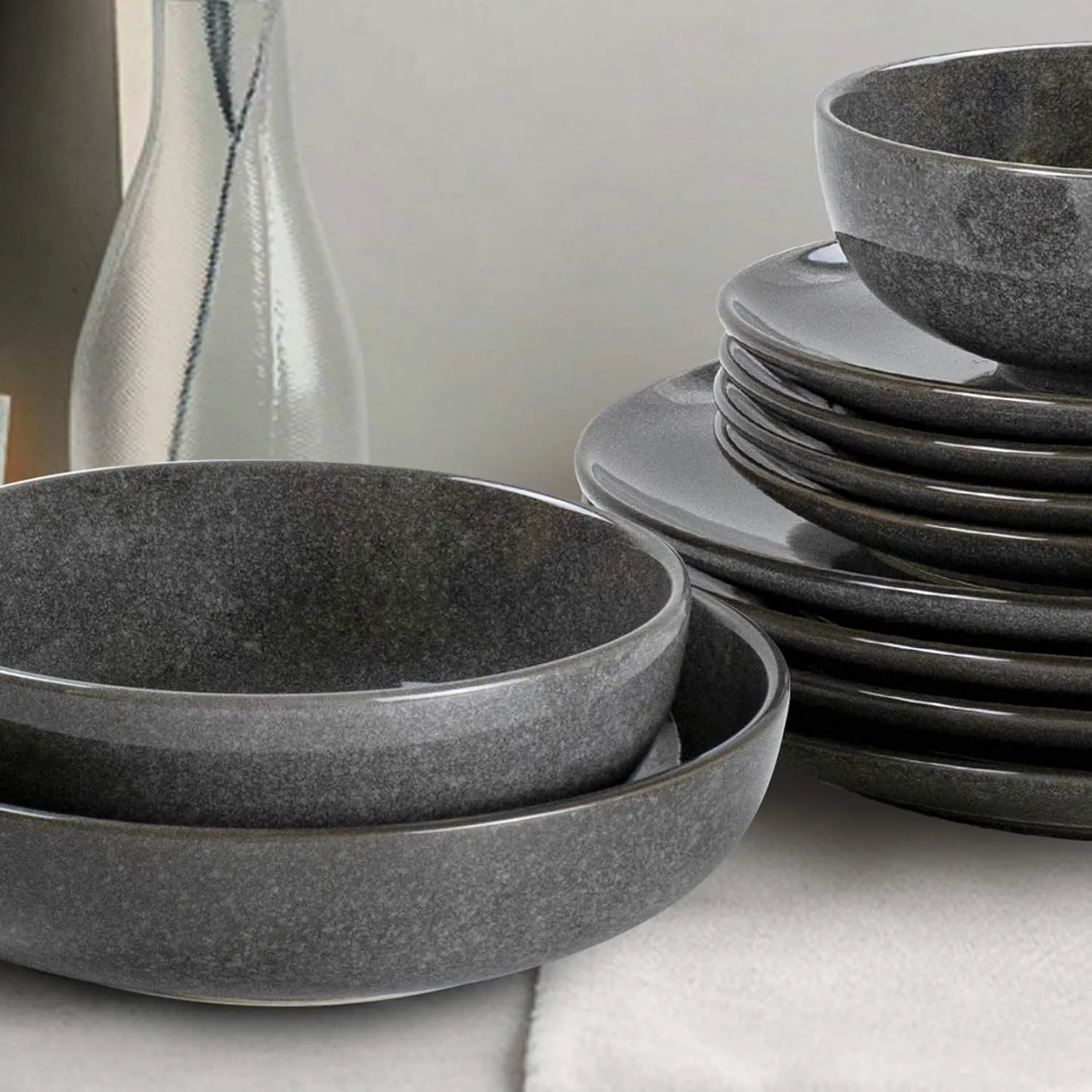 UNICASA Ceramic Cereal Bowls Set, 18 OZ Salads Bowls Set of 4, Dessert Serving Bowl for Soup, Reactive Glaze Ramen Bowls, Microwave Oven and Dishwasher Safe, Grey