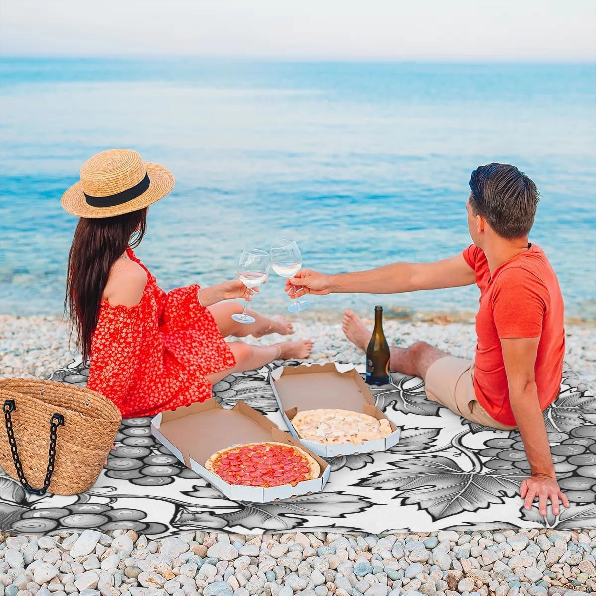 Vintage Grape Beach Blanket, Sandproof Beach Mat, Adults Waterproof Quick Drying Sand Free Mat with 4 x Ground Spikes for Outdoor Travel Camping Hiking, Fruit Grapes